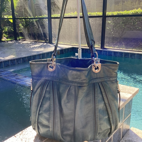 B. Makowsky Pebble Leather Bucket Crossbody - Picture 13 of 15